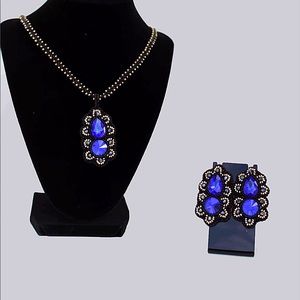 Set of handmade necklace and earrings